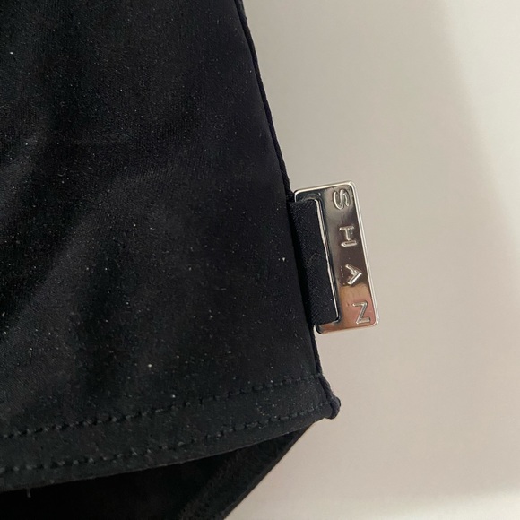 Quebec brand Shan suimsuit. Only worn once. XS. Too small for me. - Picture 4 of 5